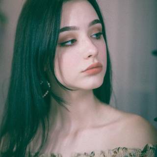 Dasha Taran wallpaper