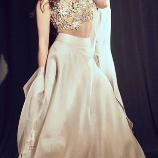 Sara Ali Khan wallpaper