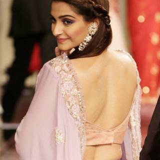 Sonam Kapoor wallpaper
