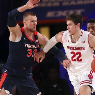 Ethan Happ wallpaper