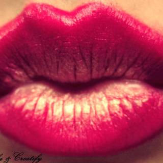 Lips wallpaper
