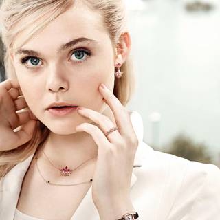 Dakota Fanning wallpaper