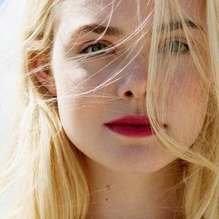 Elle Fanning wallpaper