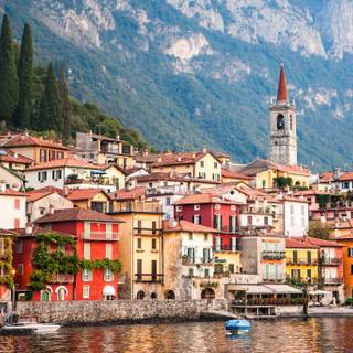 Lake Como wallpaper
