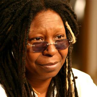 Whoopi Goldberg wallpaper