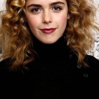 Kiernan Shipka wallpaper