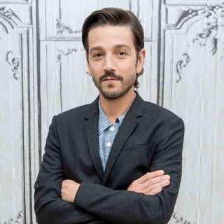 Diego Luna wallpaper