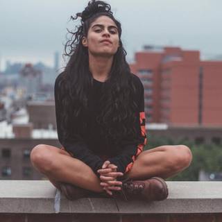 Jessie Reyez wallpaper