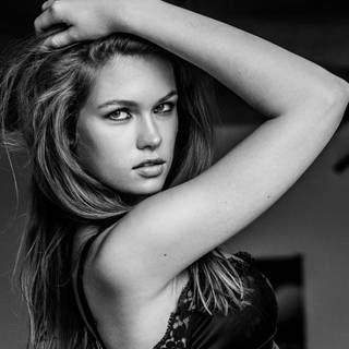 Lada Kravchenko wallpaper