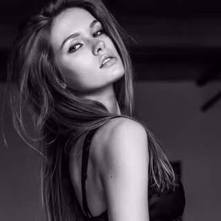 Lada Kravchenko wallpaper