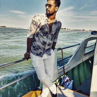 Vicky Kaushal wallpaper