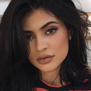 Kylie Jenner 2019 wallpaper