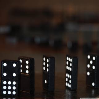 Dominoes wallpaper