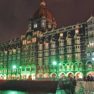 Hotel Mumbai movie wallpaper