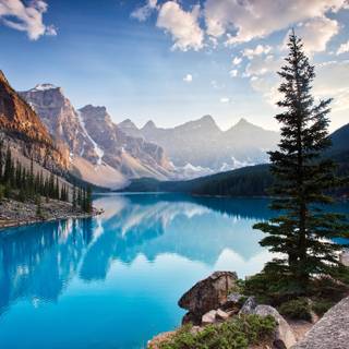 Moraine Lake wallpaper