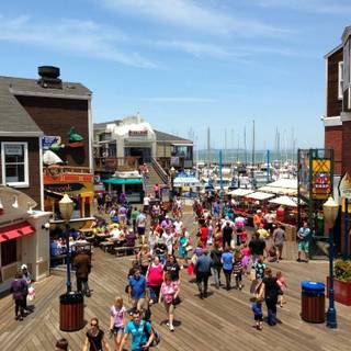 Fisherman's Wharf wallpaper