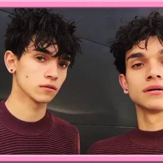 Lucas Dobre wallpaper