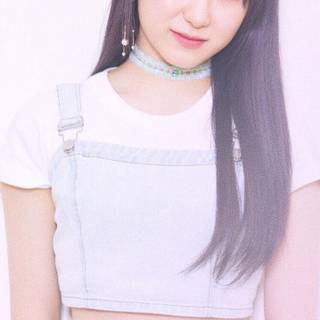 Lee Chaeyeon aesthetic wallpaper