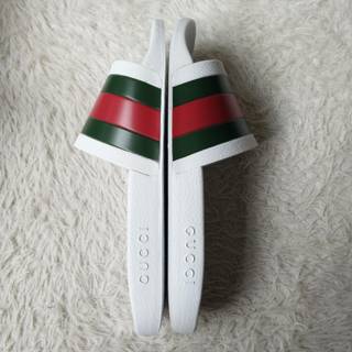 Gucci Flip Flops wallpaper