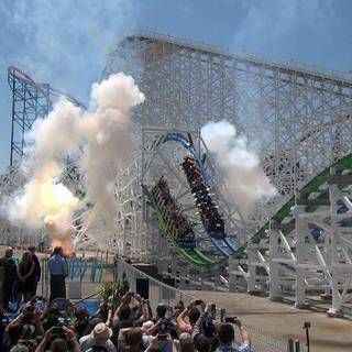 Six Flags Magic Mountain wallpaper