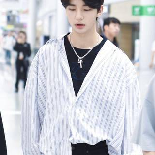 Hwang Hyun-jin wallpaper