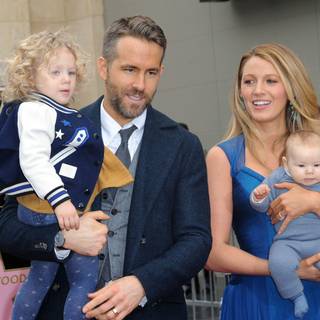 Blake Lively and Ryan Reynolds wallpaper