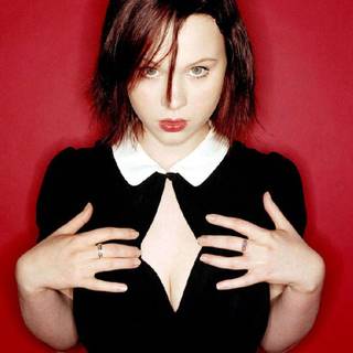 Thora Birch wallpaper