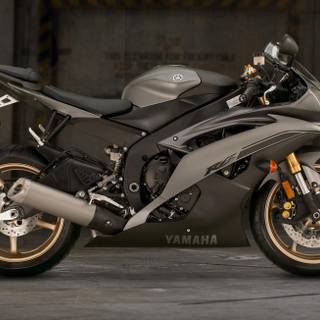 Yamaha YZF-R6 wallpaper