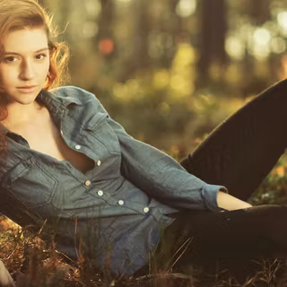 Curly hair girls wallpaper