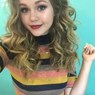 Brec Bassinger wallpaper