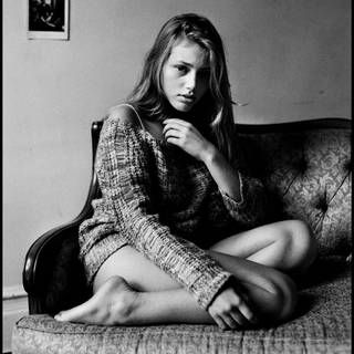 Grace Van Dien wallpaper