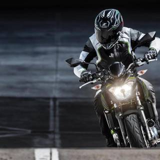 Kawasaki Z650 wallpaper