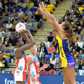 Sunshine Coast Lightning wallpaper