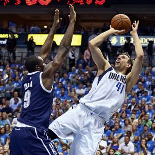 Dirk Nowitzki fadeaway wallpaper