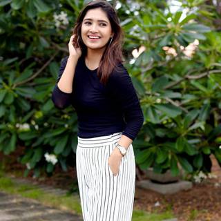 Vani Bhojan wallpaper