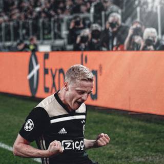 Donny van de Beek wallpaper