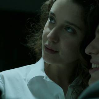 María Pedraza wallpaper