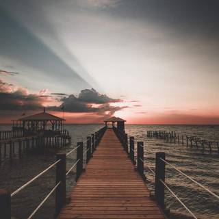 Peaceful country evening wallpaper