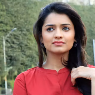 Hruta Durgule wallpaper