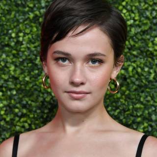 Cailee Spaeny wallpaper