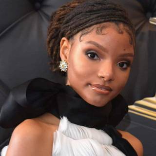 Halle Bailey wallpaper