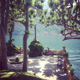 Loggia Lake Como wallpaper