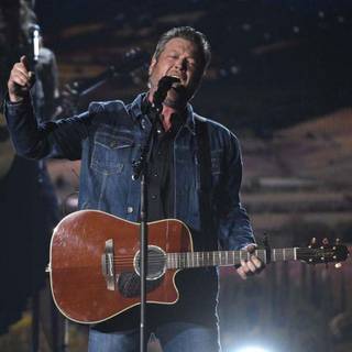 Lee Brice Rumor wallpaper