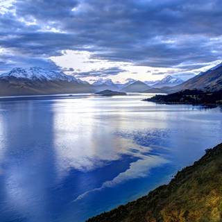 Lake in New Zealand wallpaper