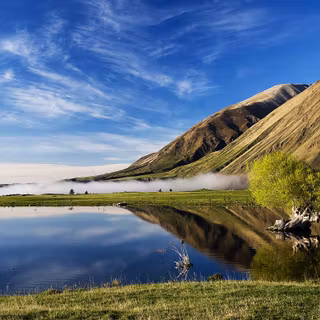 Lake in New Zealand wallpaper