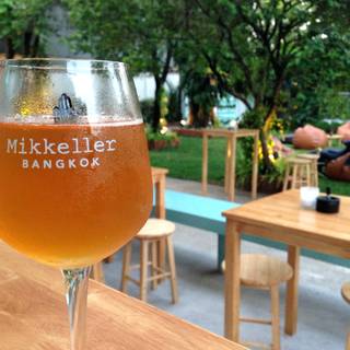 Save Water Drink Beer Chris Young wallpaper