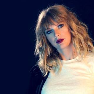 Taylor Swift Lover wallpaper