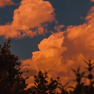 Orange aesthetic wallpaper