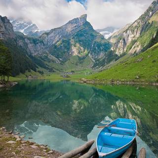 Mountain lake wallpaper