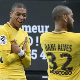 Dani Alves Brazil wallpaper